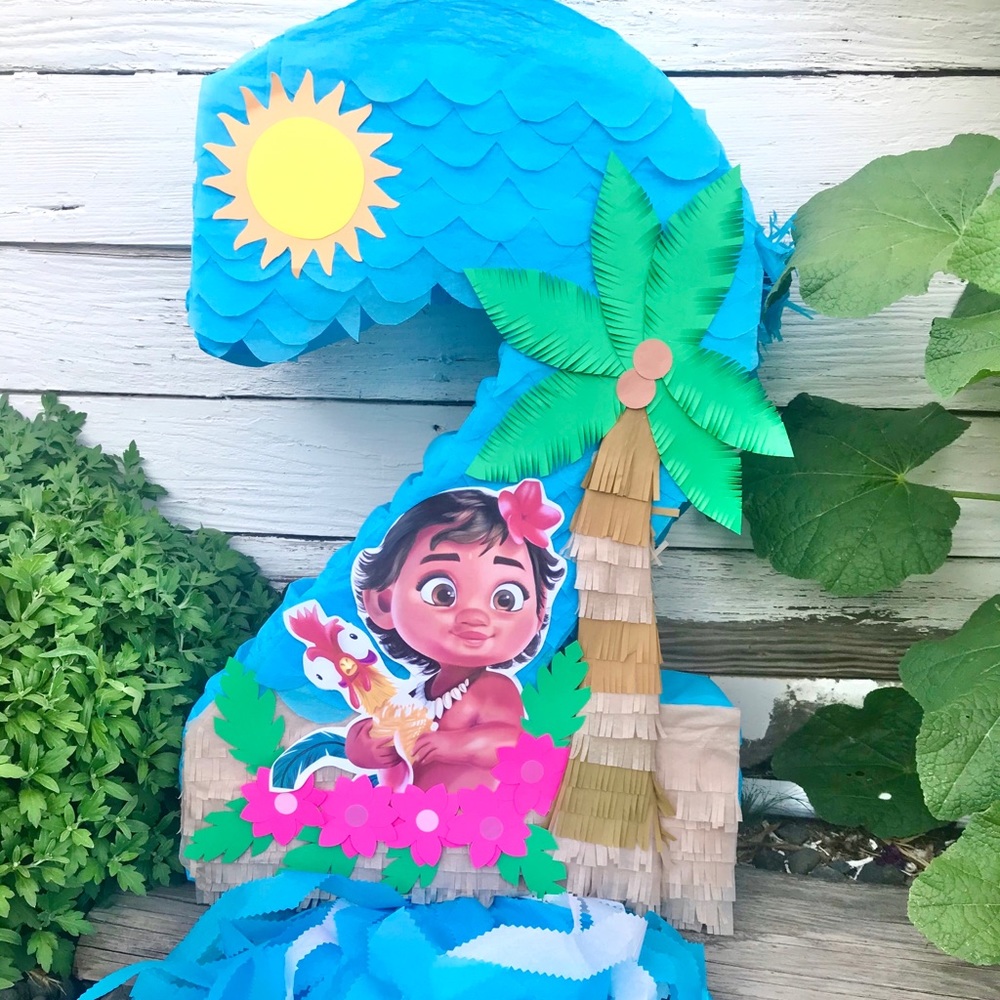 Moana Number Two Piñata Hawaiian party decoration